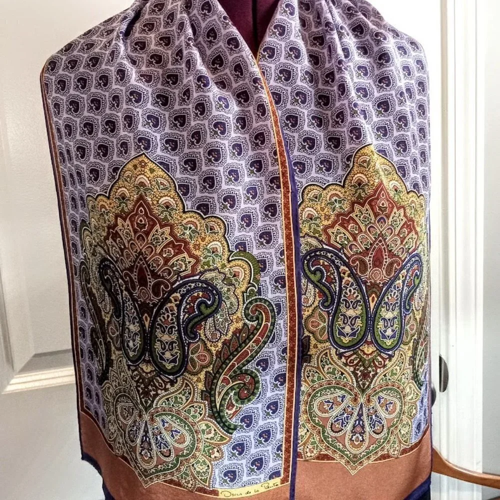 Oscar De La Renta Purple Paisley Heart Silk Fringed Oblong Scarf